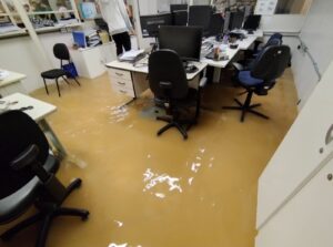 Inundação no almoxarifado geral do HU-UFSC - 16/01/25